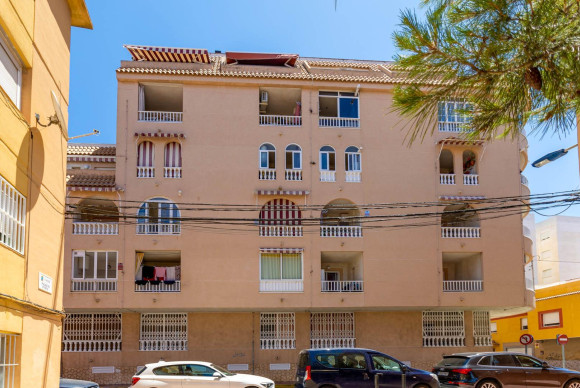 Resale - Apartment  - Torrevieja - Centro