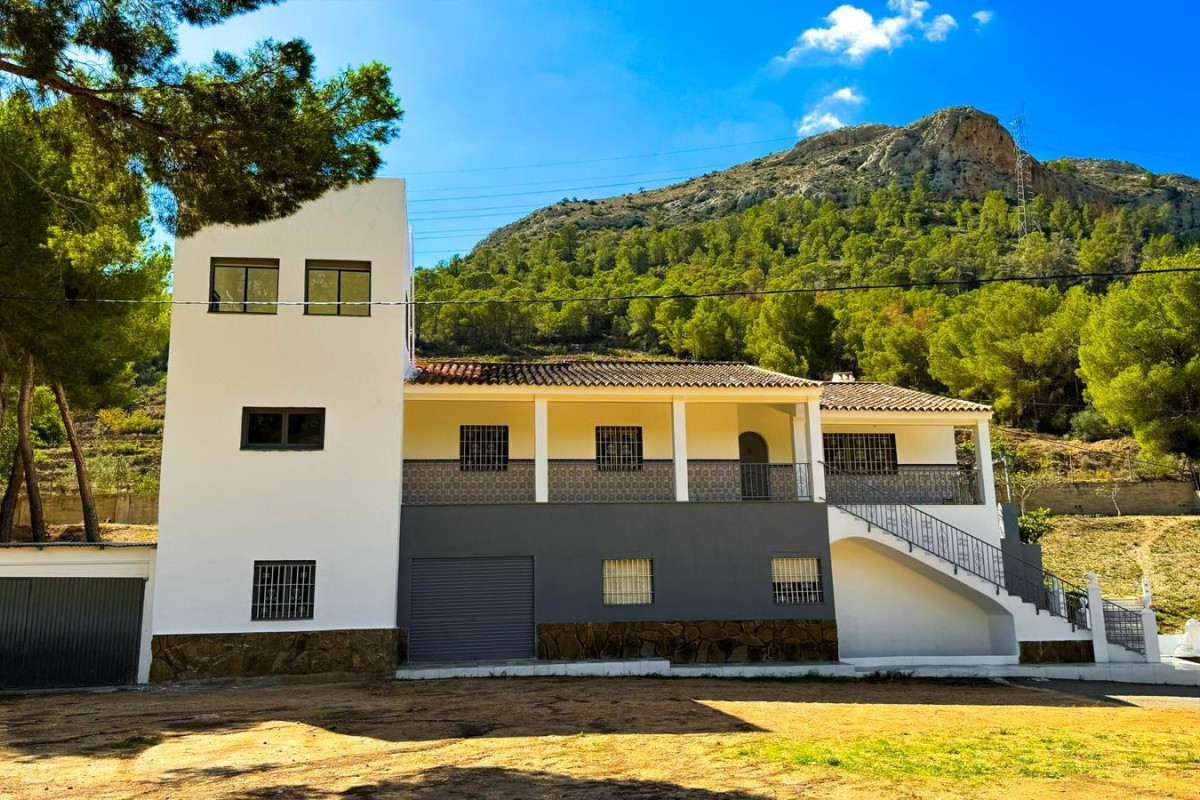 Resale - Finca rústica - Finestrat - Finestrat Pueblo