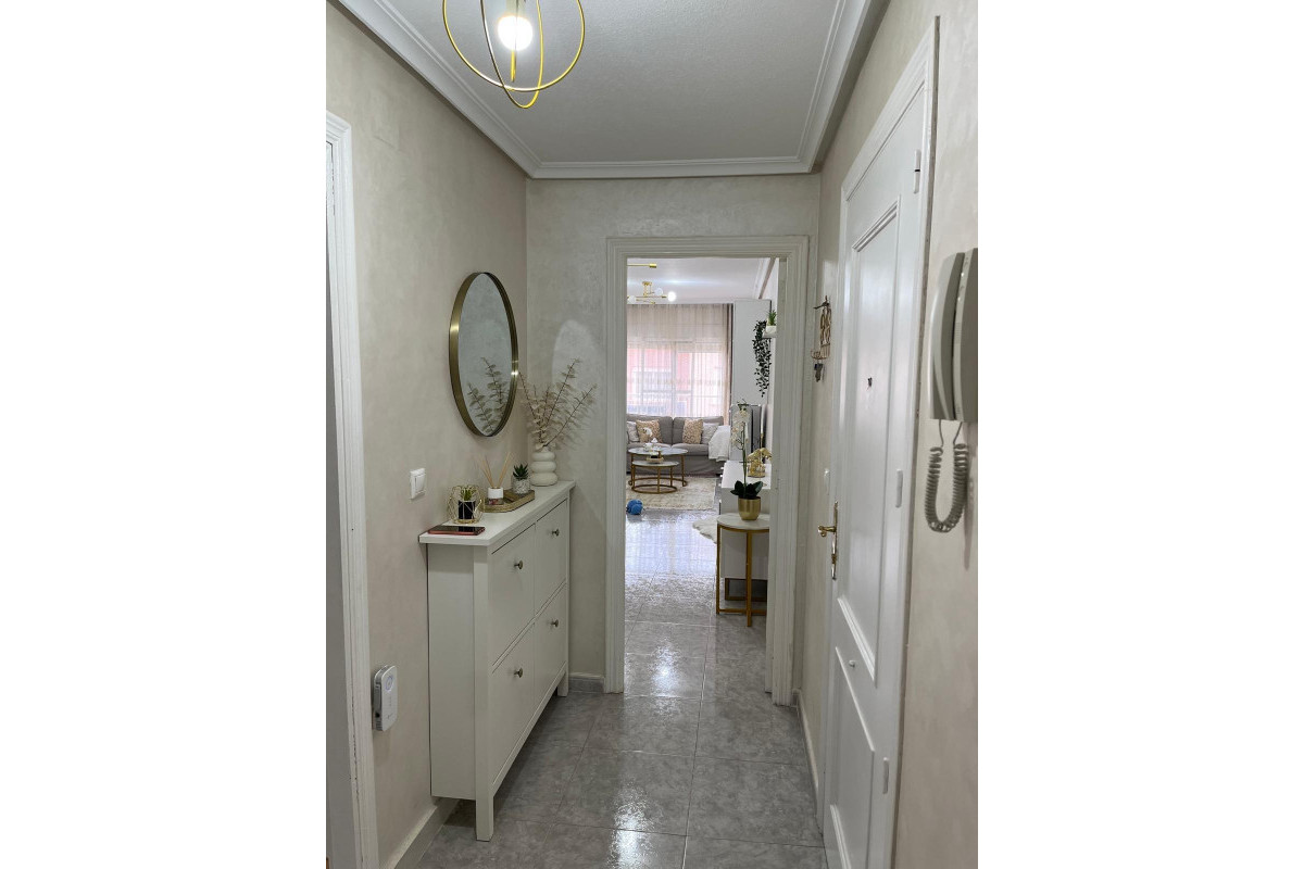 Resale - Apartment  - Los Montesinos - Pueblo 8