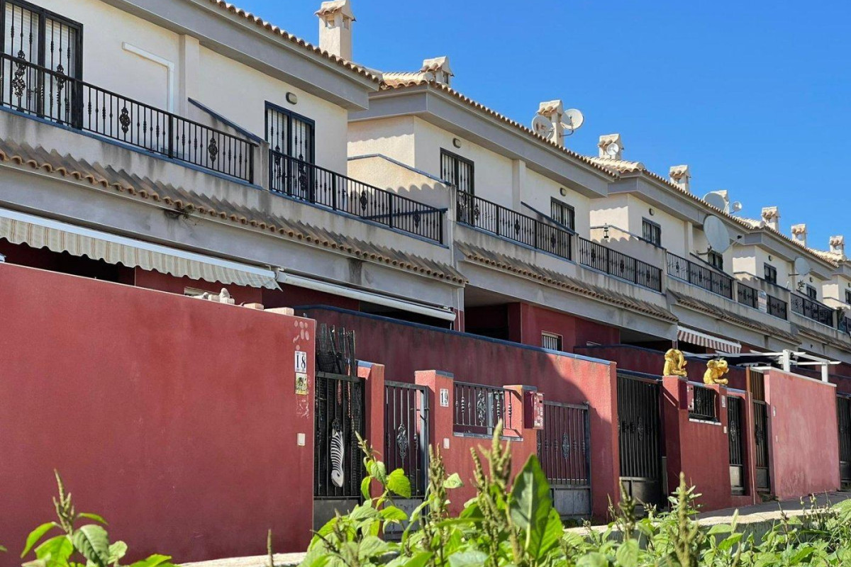 Resale - Townhouse - Torrevieja - Aguas Nuevas