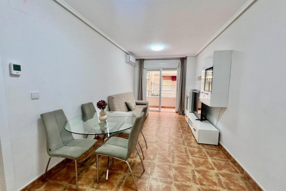 Reventa - Apartamento / piso - Torrevieja - Playa del cura