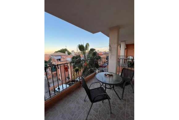 Resale - Apartment  - Orihuela Costa - Playa Flamenca