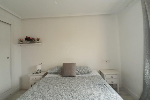 Reventa - Apartamento / piso - Torrevieja - El molino