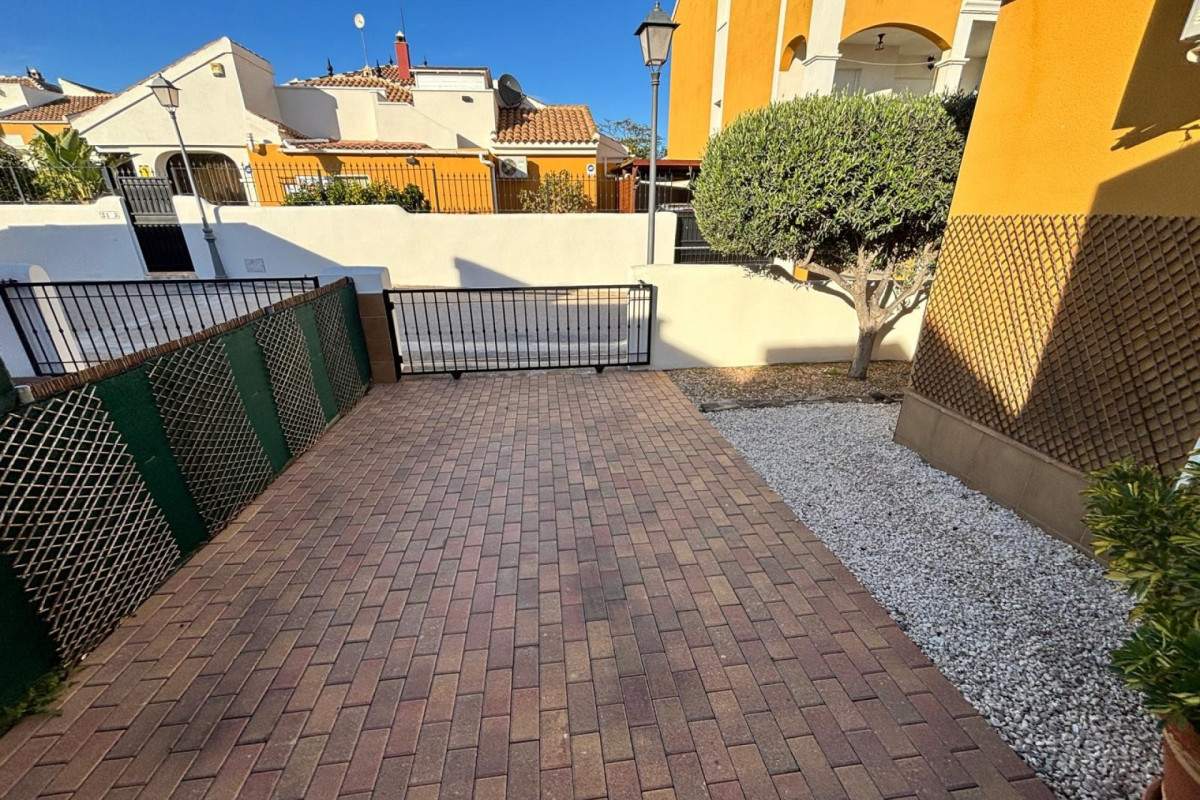 Resale - Detached House / Villa - Los Montesinos - Urbanizacion montesol