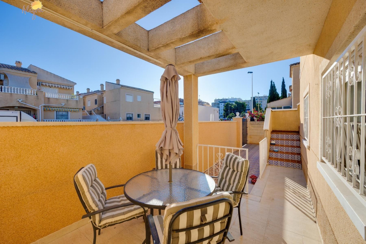 Resale - Townhouse - Torrevieja - Parque de Las Naciones