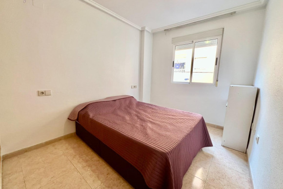 Resale - Apartment  - Torrevieja - Parque de Las Naciones