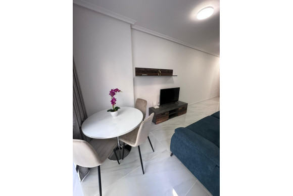 Resale - Apartment  - Torrevieja - Playa del Cura