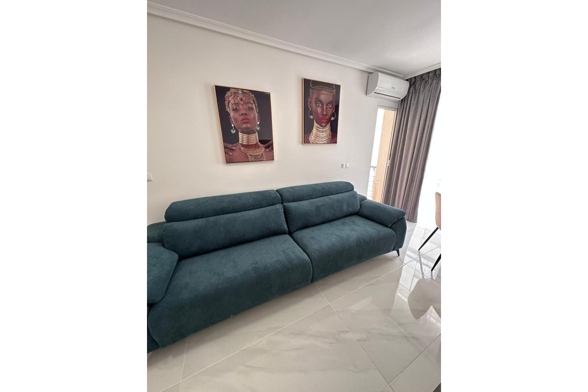 Resale - Apartment  - Torrevieja - Playa del Cura