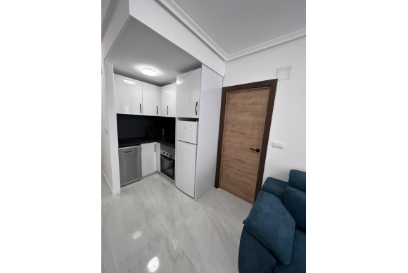 Resale - Apartment  - Torrevieja - Playa del Cura