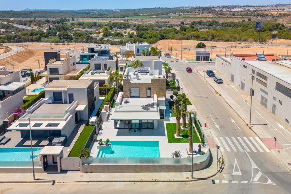 Resale - Villa de Lujo - Orihuela Costa - Campoamor