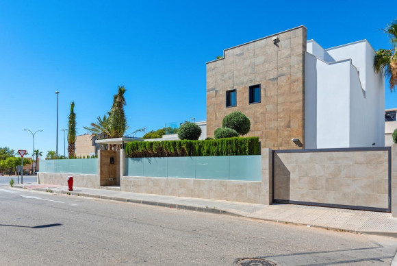 Resale - Villa de Lujo - Orihuela Costa - Campoamor