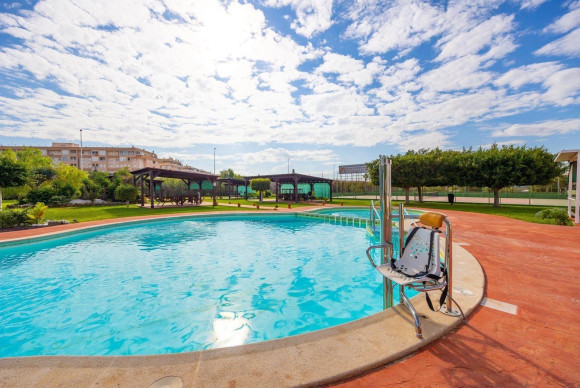 Resale - Apartment  - Torrevieja - Parque de Las Naciones