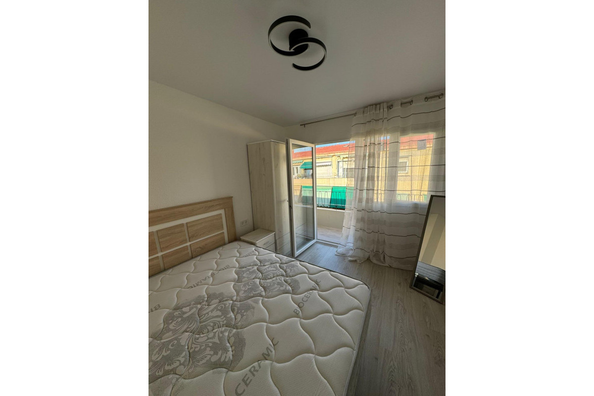 Herverkoop - Appartement  - Alicante - Carolinas Altas