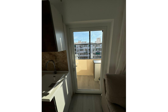 Herverkoop - Appartement  - Alicante - Carolinas Altas