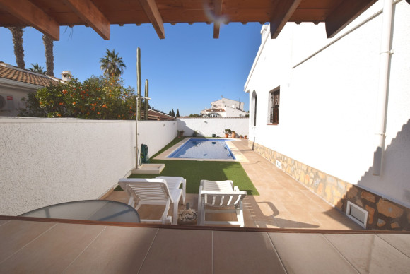 Resale - Semi Detached Villa - Ciudad Quesada - Pueblo Bravo