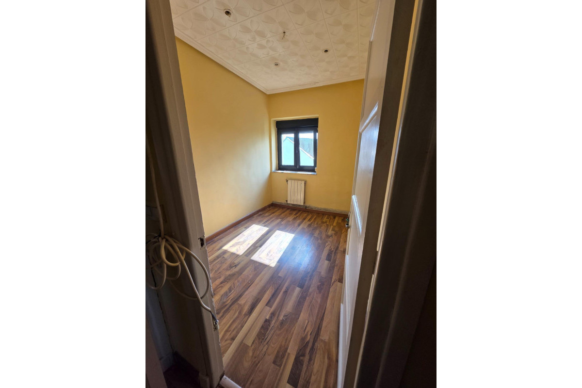 Resale - Apartment  - Gozon - Área de Gozon