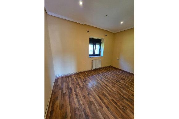 Resale - Apartment  - Gozon - Área de Gozon