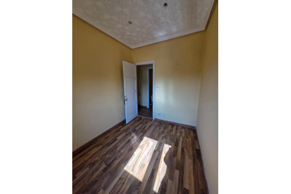 Resale - Apartment  - Gozon - Área de Gozon