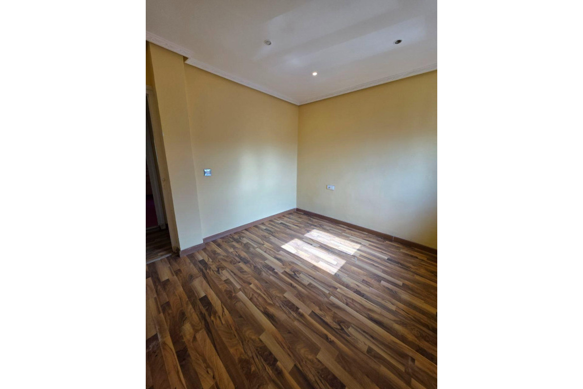 Resale - Apartment  - Gozon - Área de Gozon