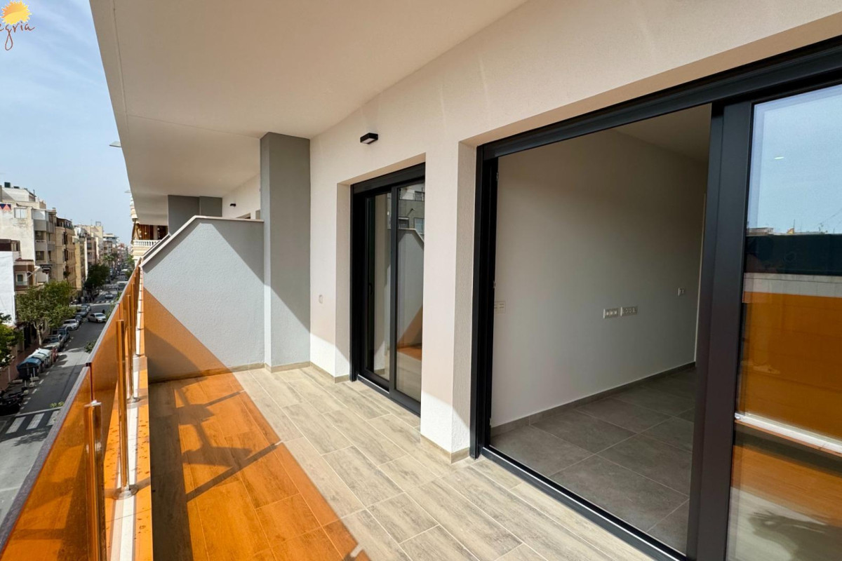 Herverkoop - Appartement  - Torrevieja - Paseo maritimo