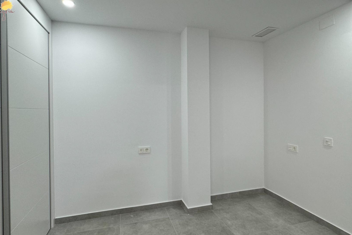 Herverkoop - Appartement  - Torrevieja - Paseo maritimo
