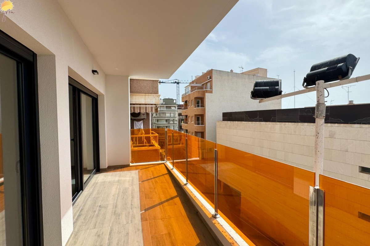 Herverkoop - Appartement  - Torrevieja - Paseo maritimo