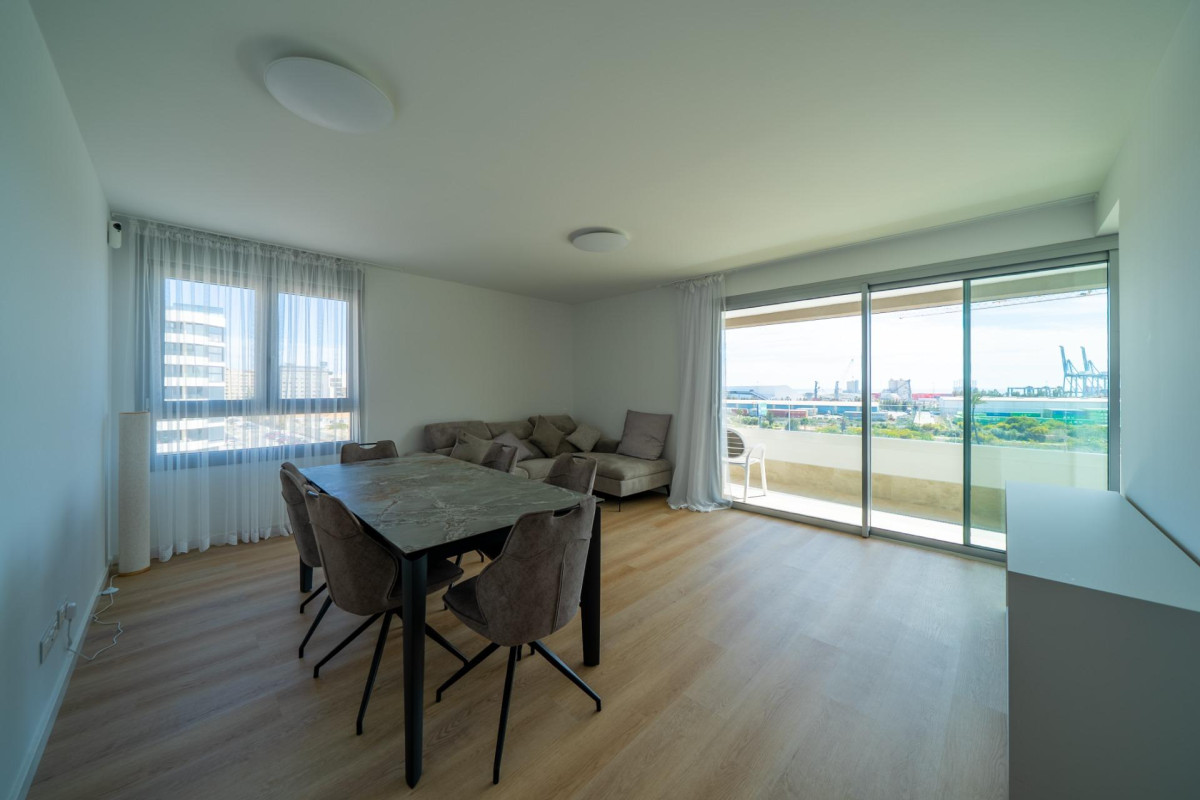 Resale - Apartment  - Alicante - Benalua