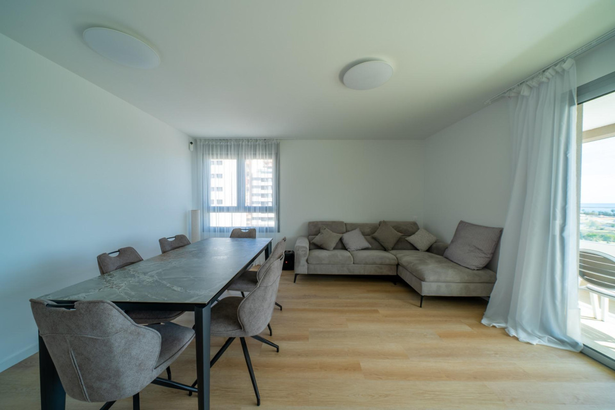 Resale - Apartment  - Alicante - Benalua