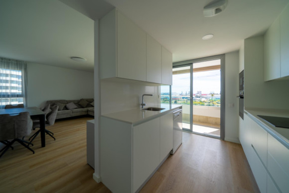 Resale - Apartment  - Alicante - Benalua