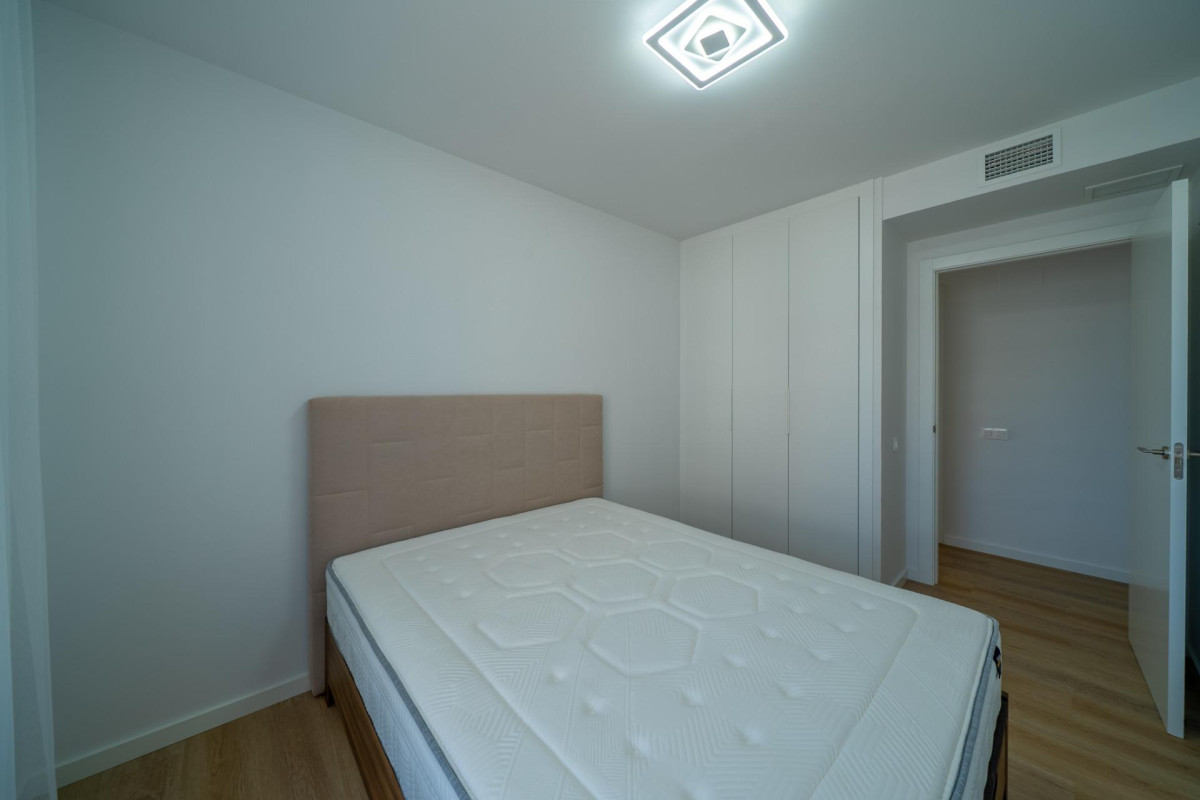 Resale - Apartment  - Alicante - Benalua