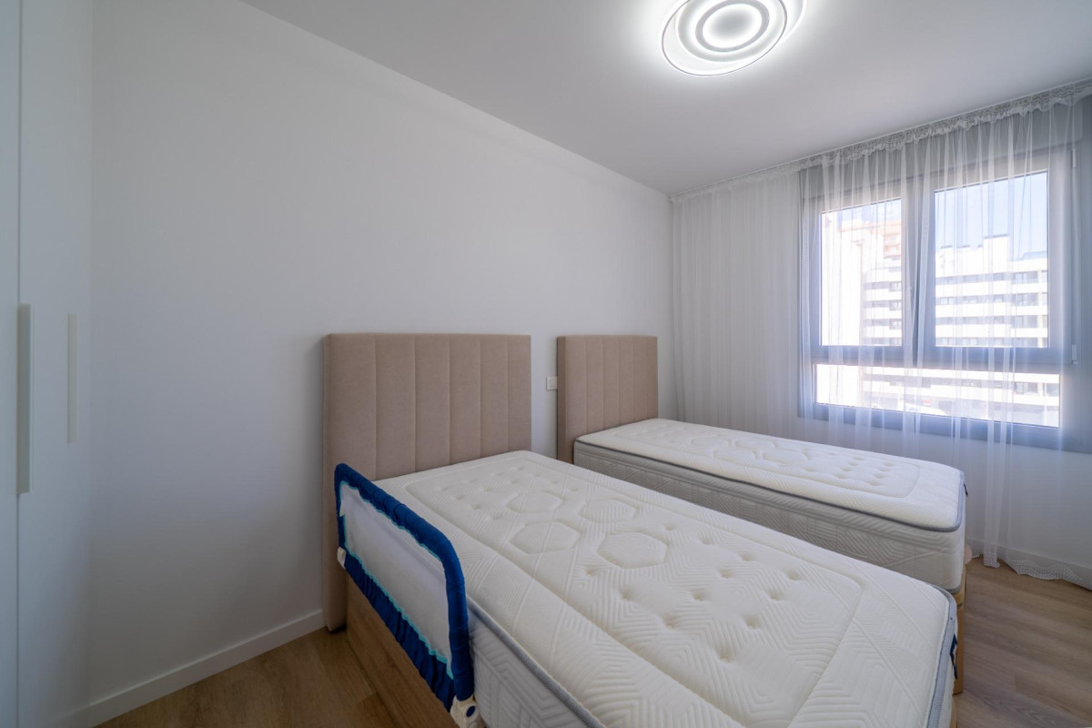Resale - Apartment  - Alicante - Benalua