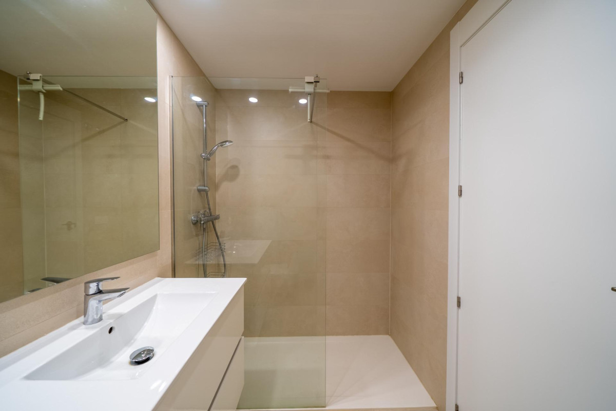 Resale - Apartment  - Alicante - Benalua