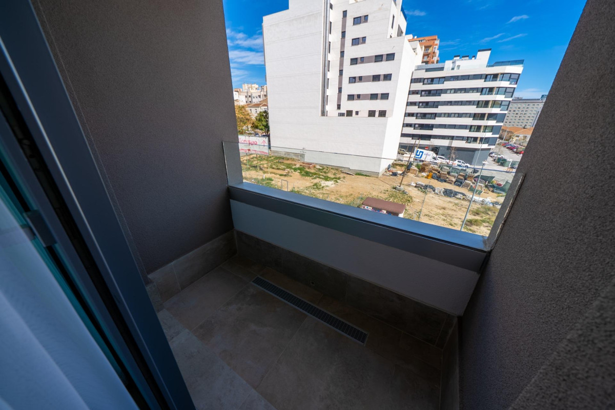Resale - Apartment  - Alicante - Benalua