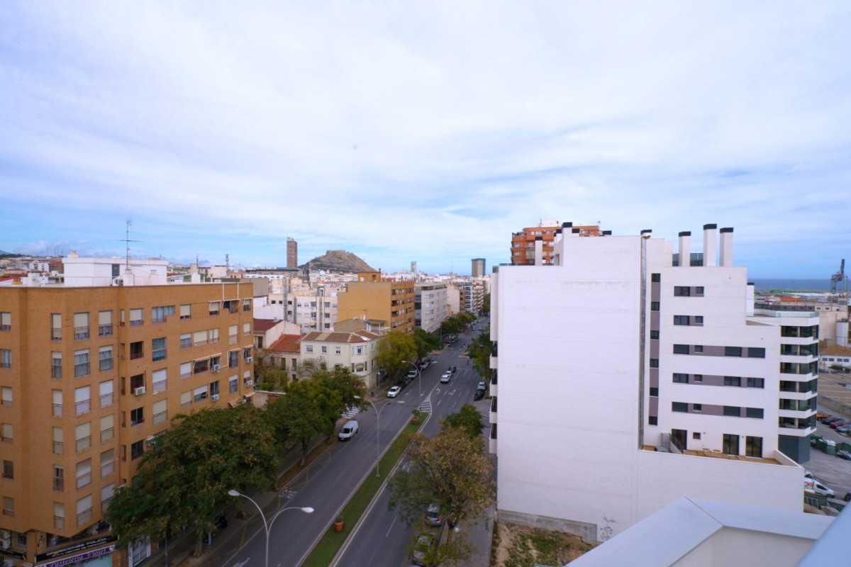 Resale - Apartment  - Alicante - Benalua