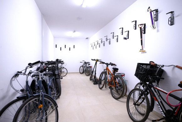 Resale - Apartment  - Alicante - Benalua