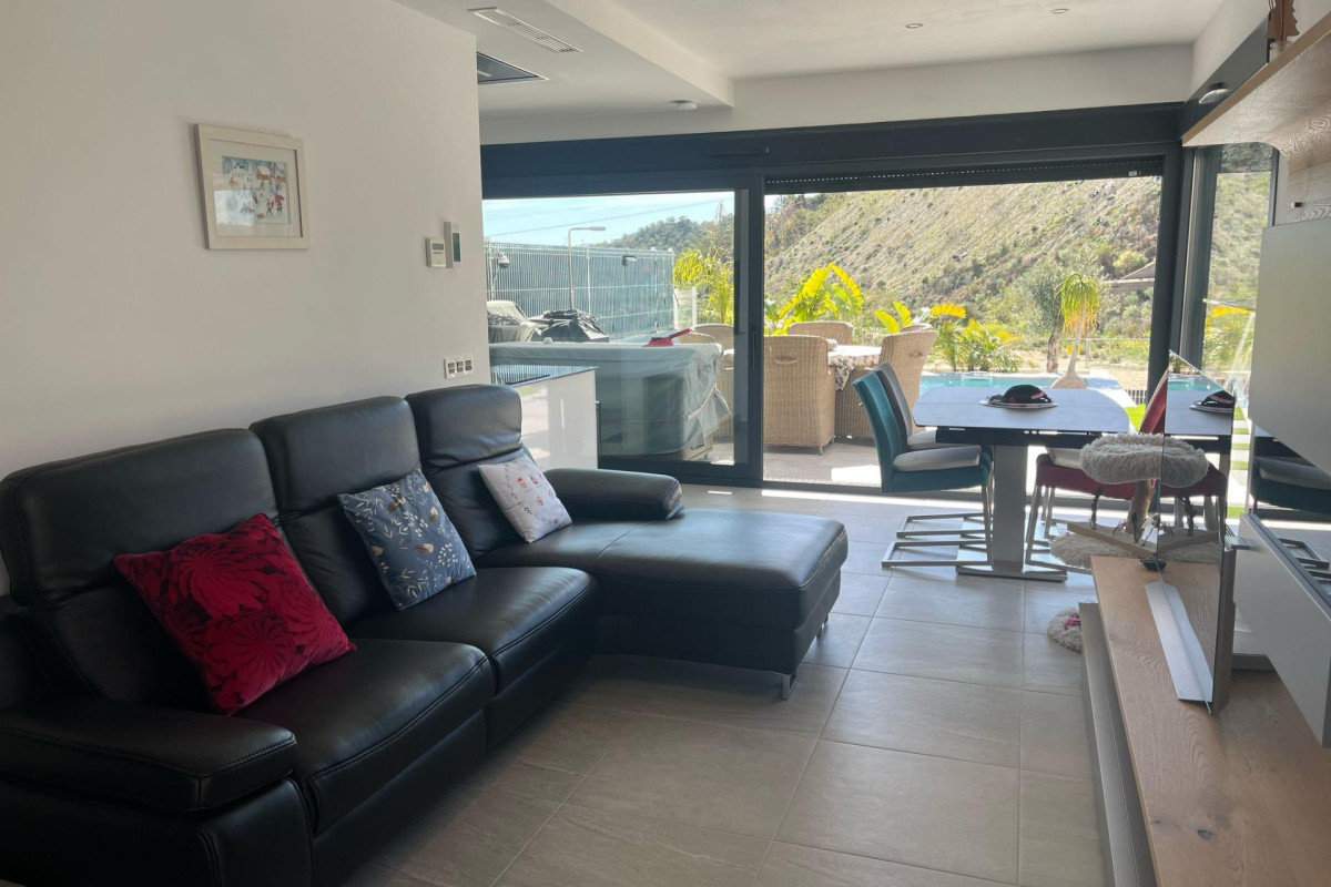 Resale - Villa - San Miguel de Salinas - Costa blanca sur