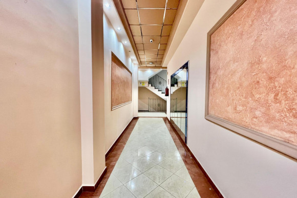 Resale - Apartment  - Torrevieja - Centro