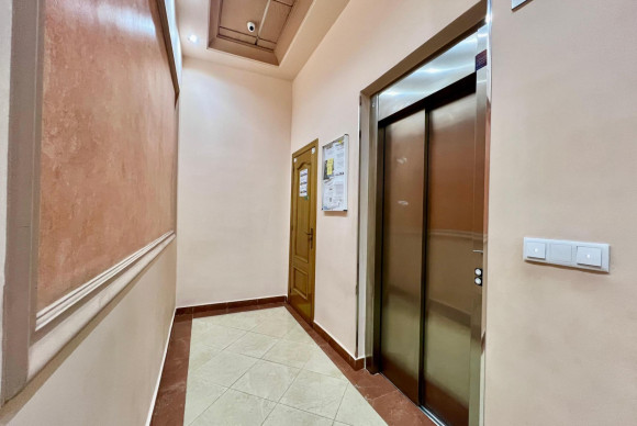 Resale - Apartment  - Torrevieja - Centro