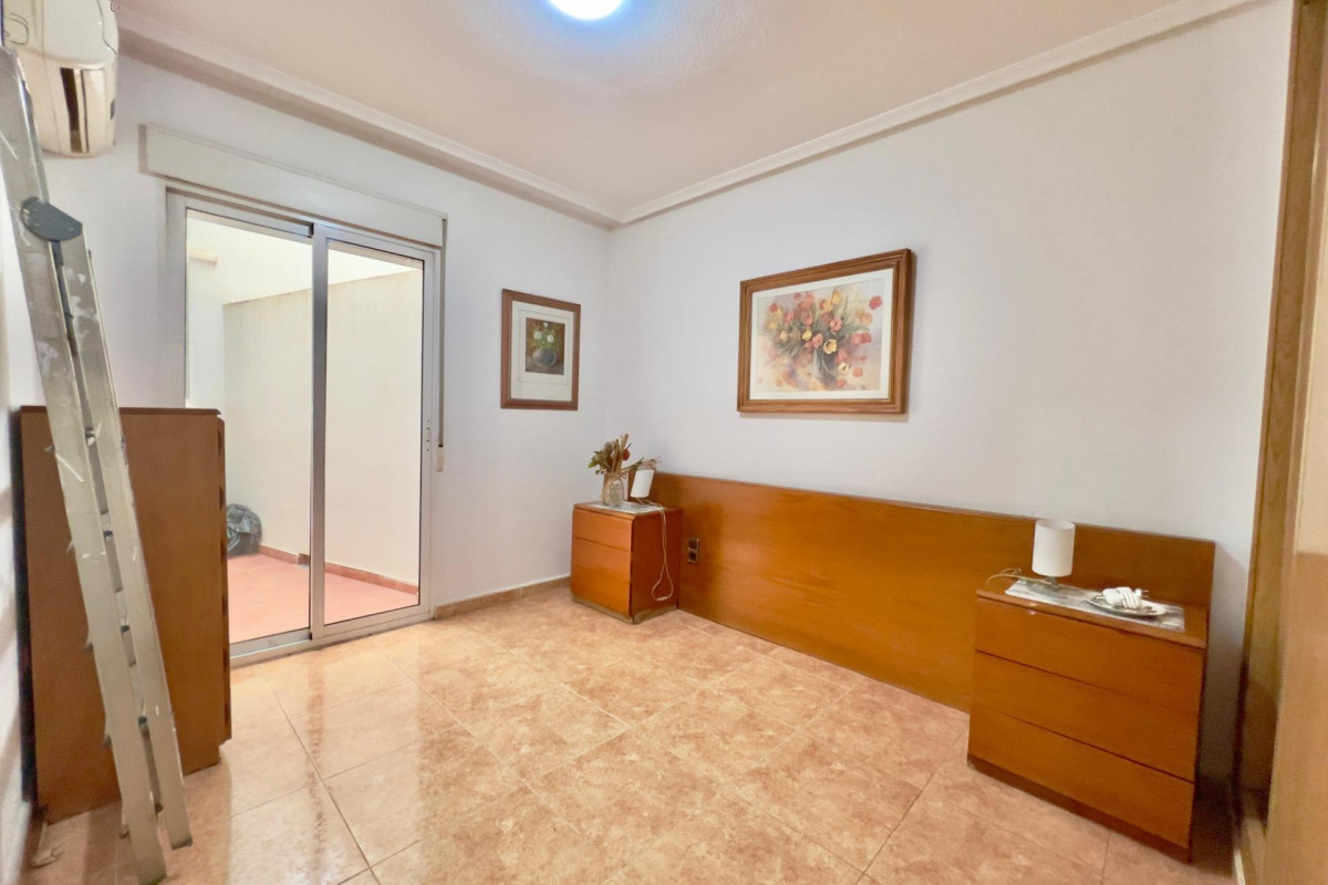 Resale - Apartment  - Torrevieja - Centro