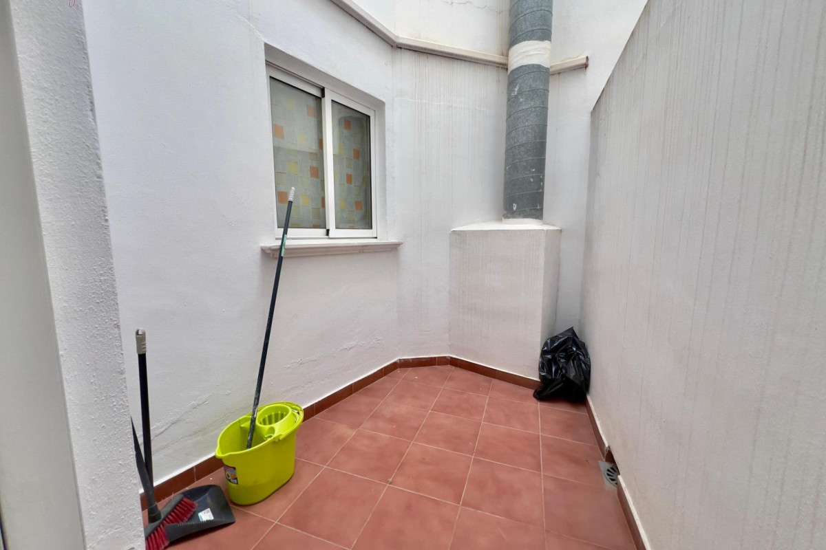 Resale - Apartment  - Torrevieja - Centro