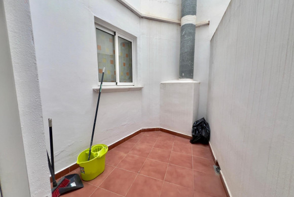 Resale - Apartment  - Torrevieja - Centro