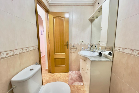 Resale - Apartment  - Torrevieja - Centro