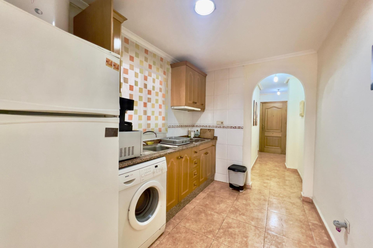 Resale - Apartment  - Torrevieja - Centro