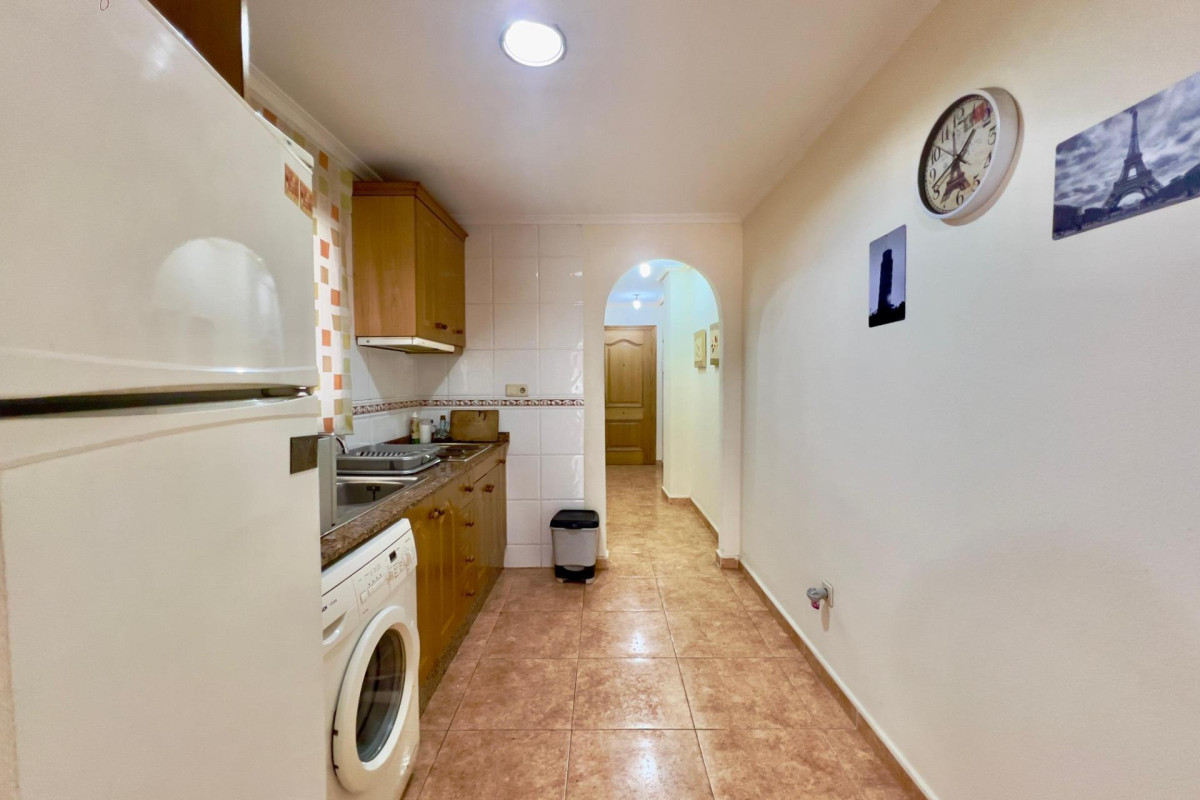 Resale - Apartment  - Torrevieja - Centro