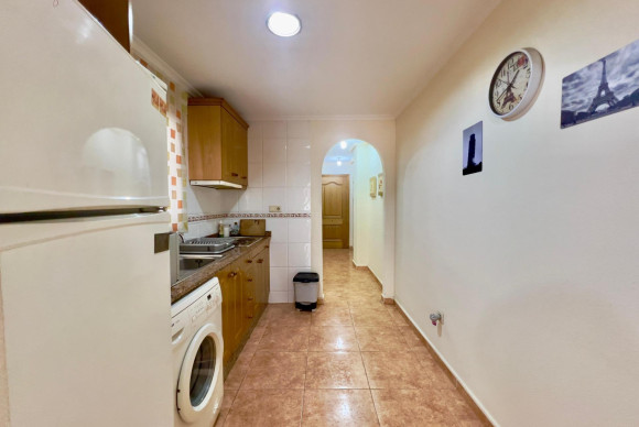 Resale - Apartment  - Torrevieja - Centro