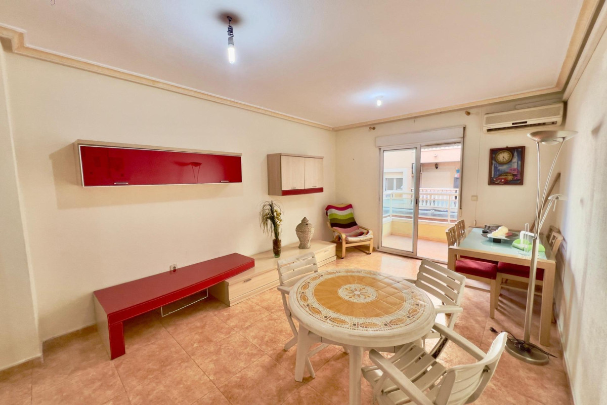 Resale - Apartment  - Torrevieja - Centro
