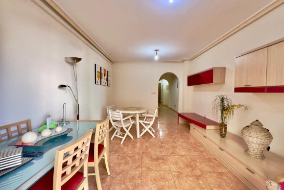 Resale - Apartment  - Torrevieja - Centro