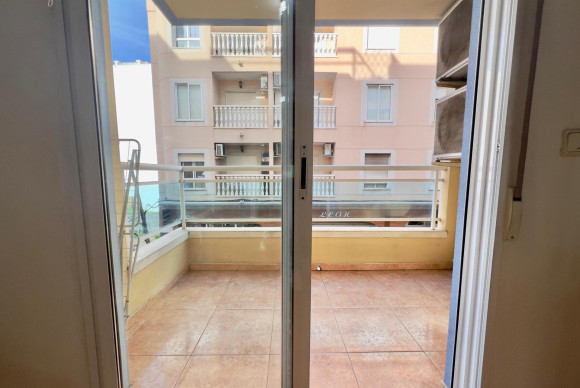 Resale - Apartment  - Torrevieja - Centro