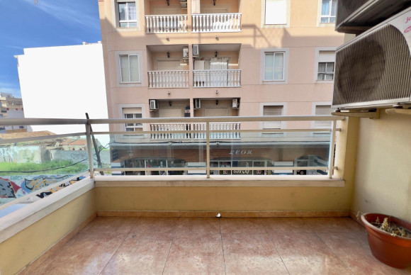 Resale - Apartment  - Torrevieja - Centro