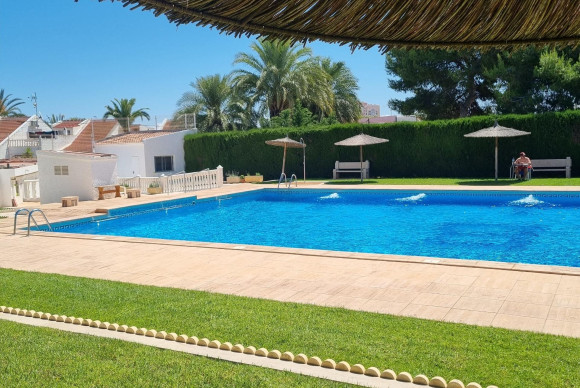 Resale - Bungalow - Torrevieja - Calas blanca